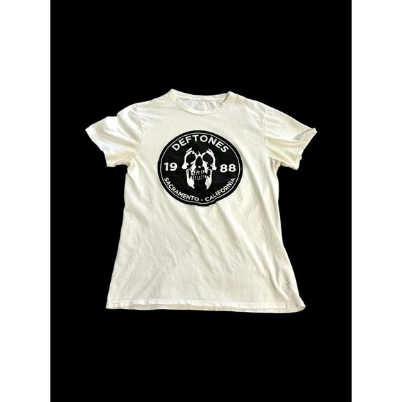 Deftones Other - 2016 Deftones T Shirt Skulls Size Small No Size Tag Underarm Stains‎ Sacramento